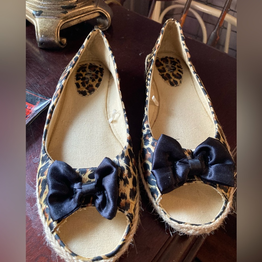 Leopard Open Toed Flats